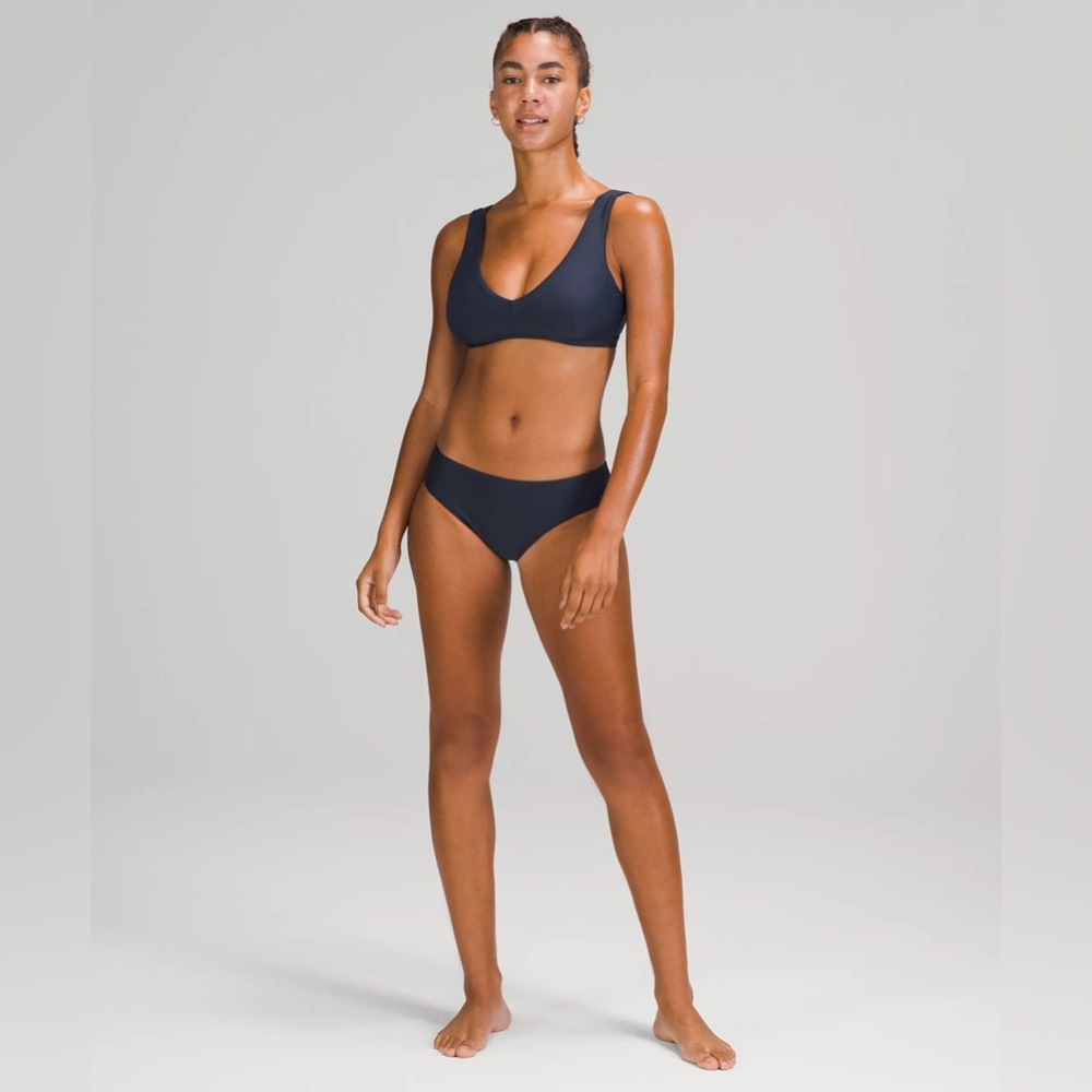 Lululemon Waterside swim set
